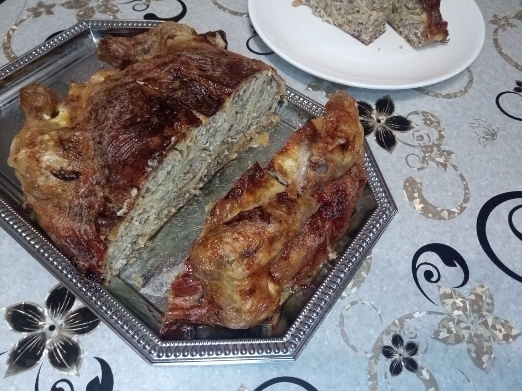 КУРИЦА ФАРШИРОВАННАЯ БЛИНЧИКАМИ С ГРИБАМИ.