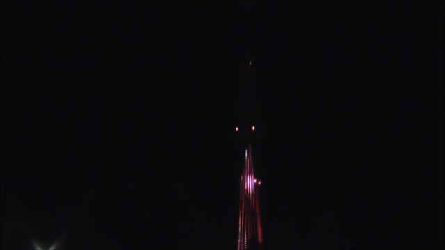 видео Новгородской телебашни с новой подсветкой, праздничная иллюминация ко дню города 27.08.2022