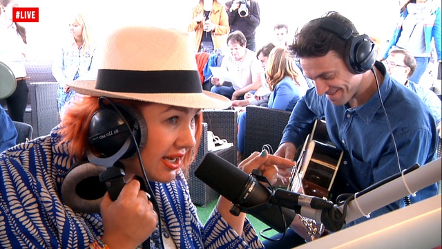 Мурзилки Int. & Ева Польна - Шаланды полные кефали (М. Бернес) #LIVE Авторадио