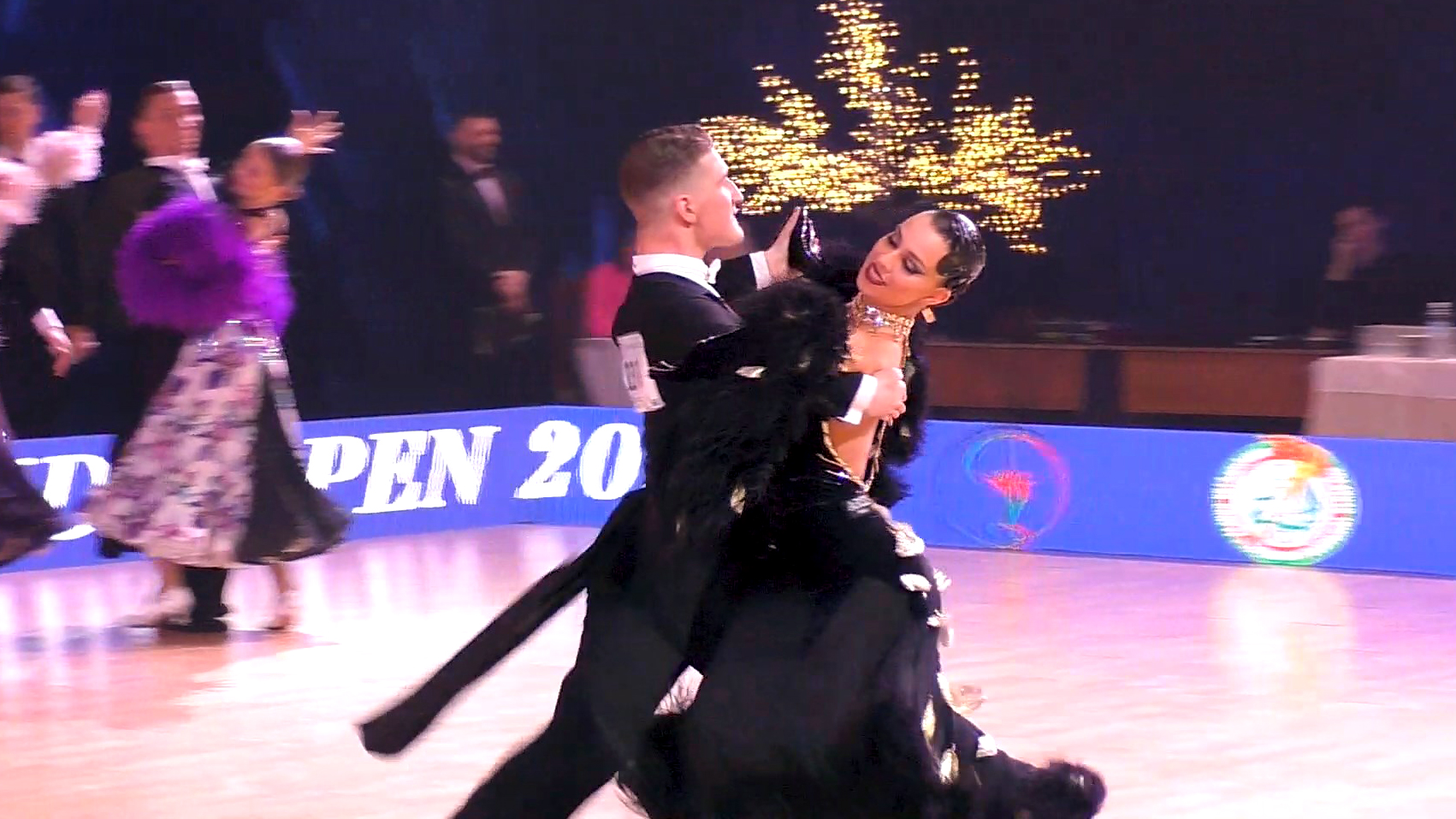 Взрослые St (Open): медленный вальс, танго, венский вальс, медленный фокстрот, квикстеп — Lida Open