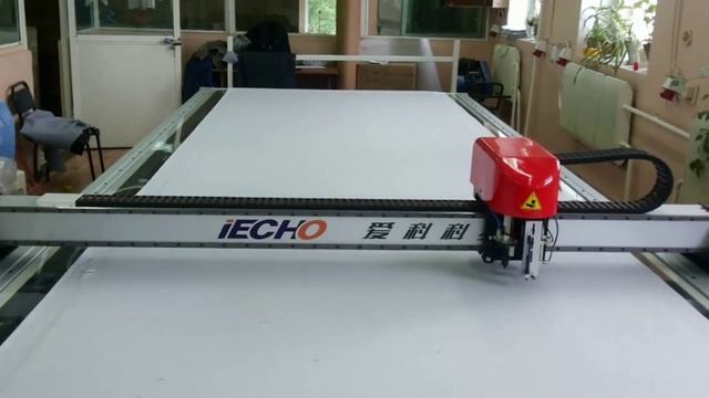 Раскройный комплекс (планшетный плоттер) iEcho SC- лучший вариант для раскроя кожи, ткани, кожзама