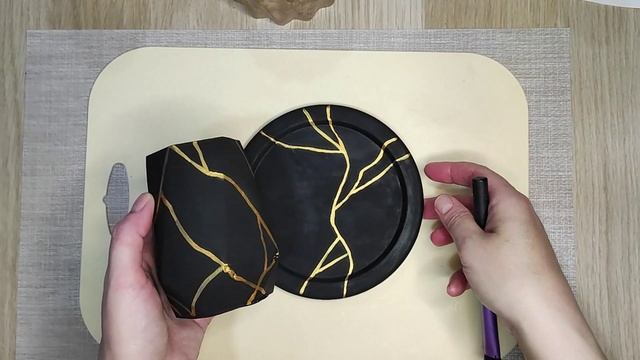 Граптоседум  Литтл Бьюти "Graptosedum Little Beauty" в черной вазочке с золотом.