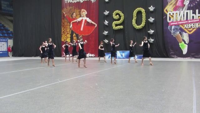 "Под небом Парижа"