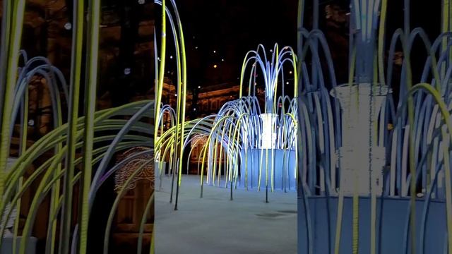 Светящийся фонтан у Эрмитажа