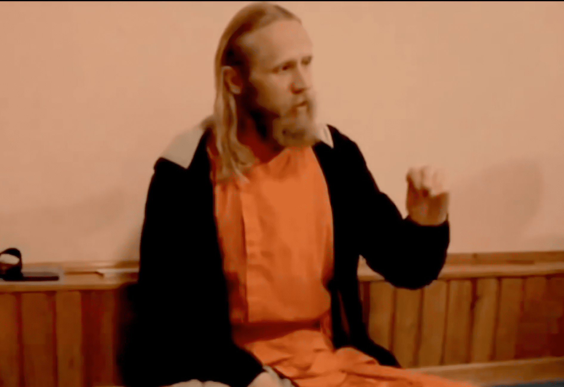 Как жить в  этом мире? Отрывок из лекции.