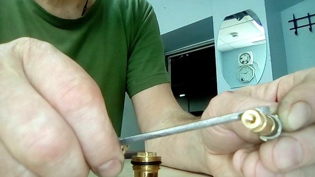 Ремонт импортной кран-буксы, металлокерамика!