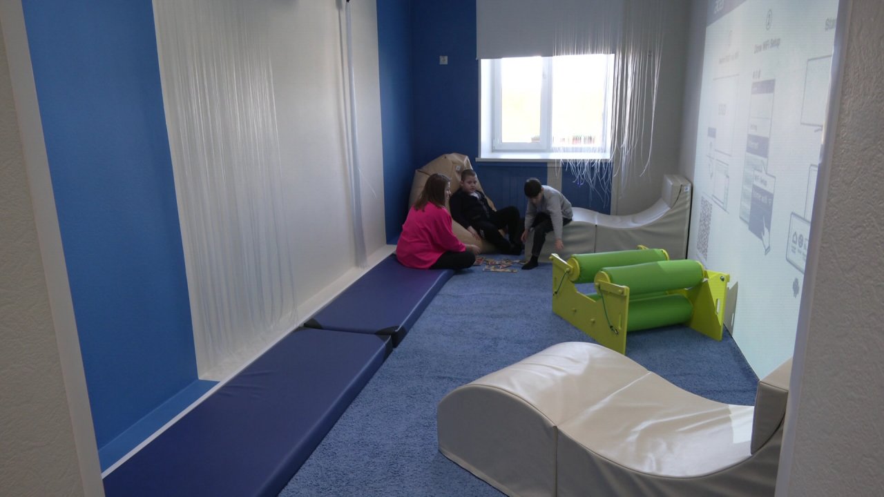 В Солнечном школа-интернат получила новую мебель и оборудование