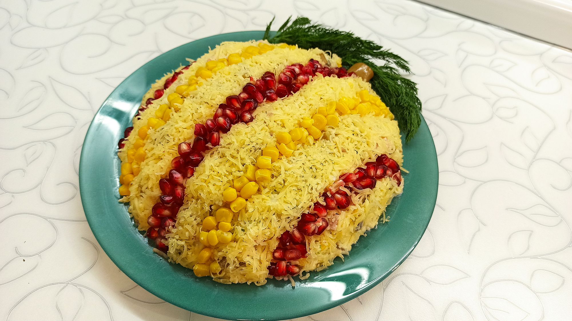 Бесподобно вкусный САЛАТ НА НОВЫЙ ГОД, лучше Оливье. Готовится за 10 минут! / Магия вкуса