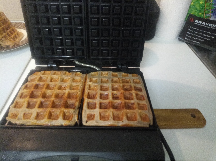 Честный Обзор #вафельница #BRAYER 👀 Бельгийские вафли в электровафельнице с хрустящей корочкой