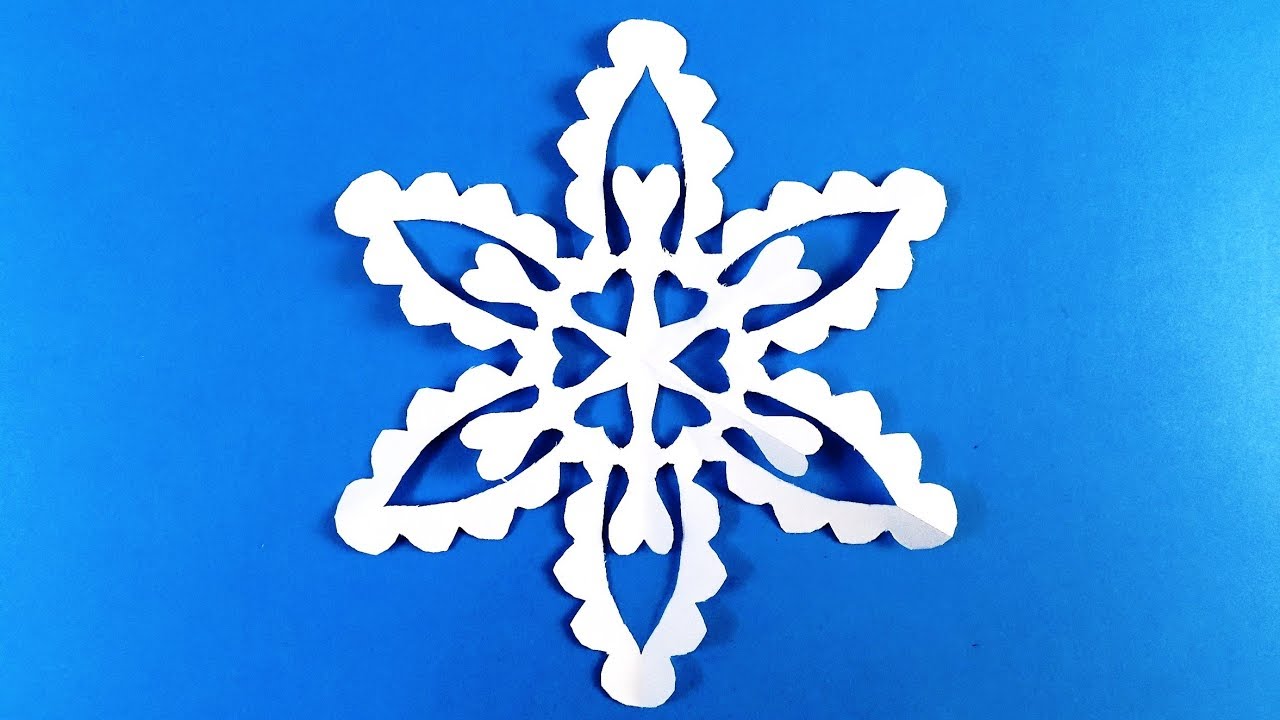 Как сделать снежинку из бумаги своими руками. Снежинка из бумаги.mp4