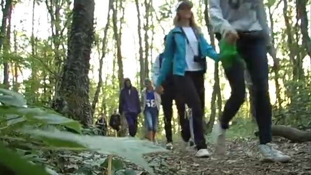 Артек 2014 Алексей Каспржак на рассвете покорил с ребятами лагеря «Морской» вершину Медведь-горы.mp4