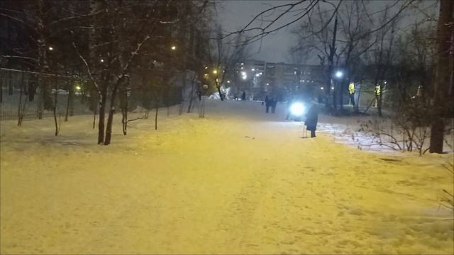 продолжение первого теста  вечером самодельного мотосноуборда