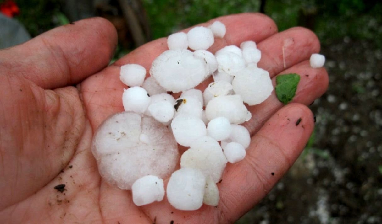 Гроза с очень крупным градом в городе Вязники 24 мая 2015 года