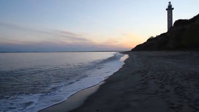 МОРЕ... кто-то любит смотреть на огонь, а я готов часами смотреть на море....