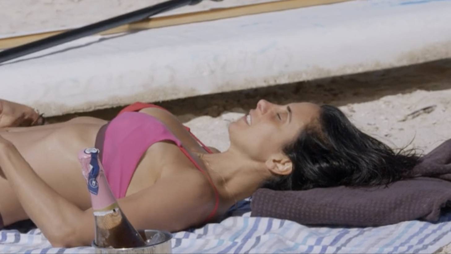 Особняк милф -2 сезон 3 серия / MILF Manor