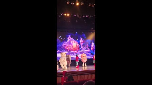 2023.12.20 СИБИРСКИЕ АНГЕЛЫ в ДКЖ на ФАБРИКЕ ИГРУШЕК ДЕДА МОРОЗА. Автор Ледовский Никита