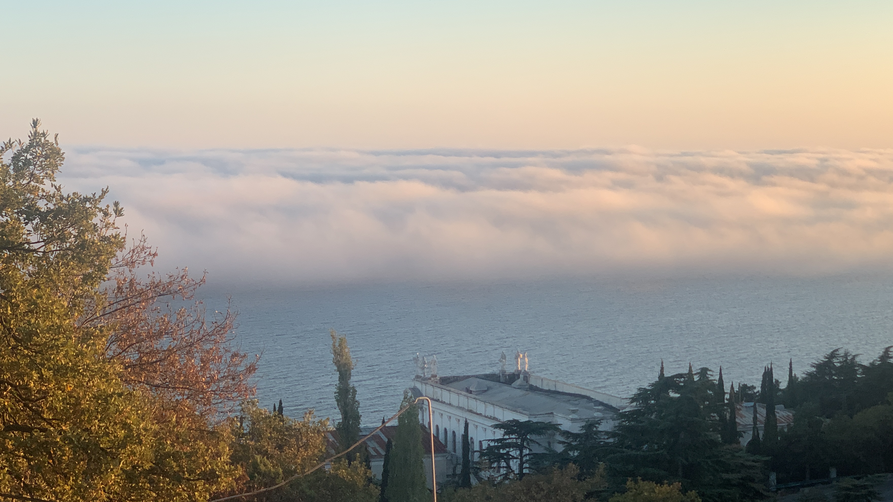 Красивые облака. Крым. ЮБК. Гаспра. 04.05.2024 г.