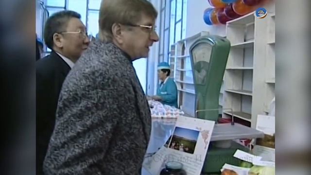 Крестьянский рынок в 1999 году. Якутск.mp4