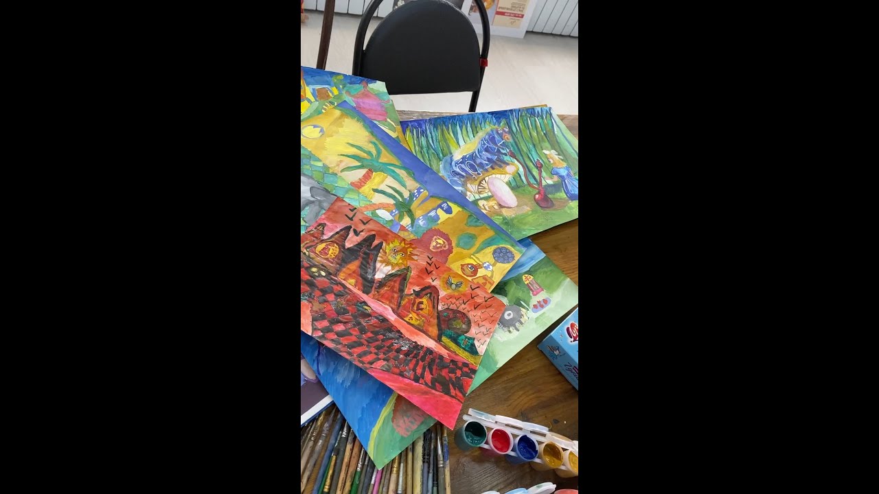 «Особенный взгляд»: выставка детских художественных работ