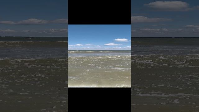 Красивое тёплое Азовское море в станице Голубицкая