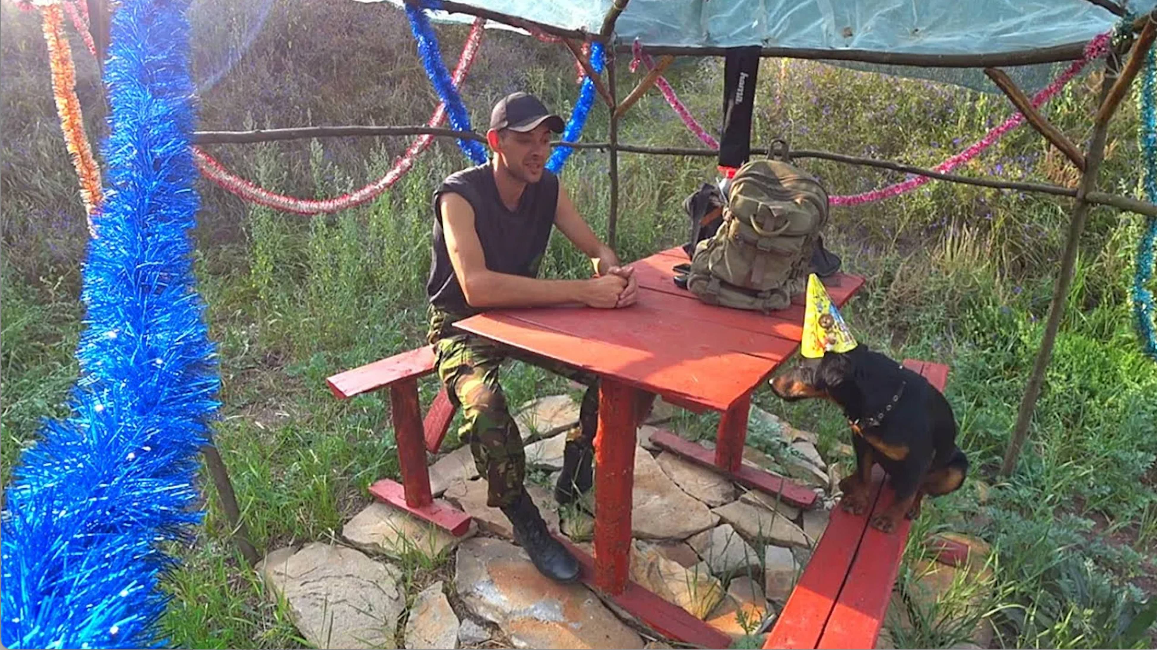 Строю Хижину 10 часть. 2020. День рождение Боя. Окрошка. Кроликом. Фейерверк. Волкмикс.