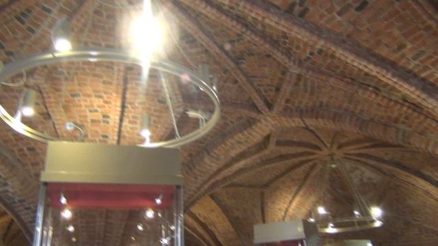 Великий Новгород часть 20 Выставка в Грановитой палате.mpg