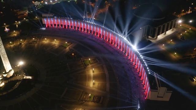 В Москве прогремел праздничный салют.