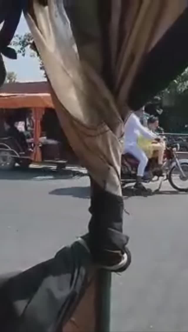 Поездка на РИКШЕ АВТО.  #Shorts