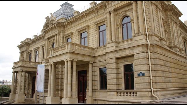 Прогулка по Баку часть 15 фото.mpg