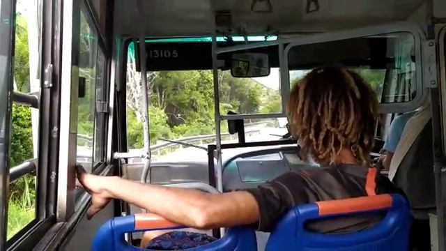 По Сейшелам на автобусе!Опасные дороги с обрывами и серпантинами