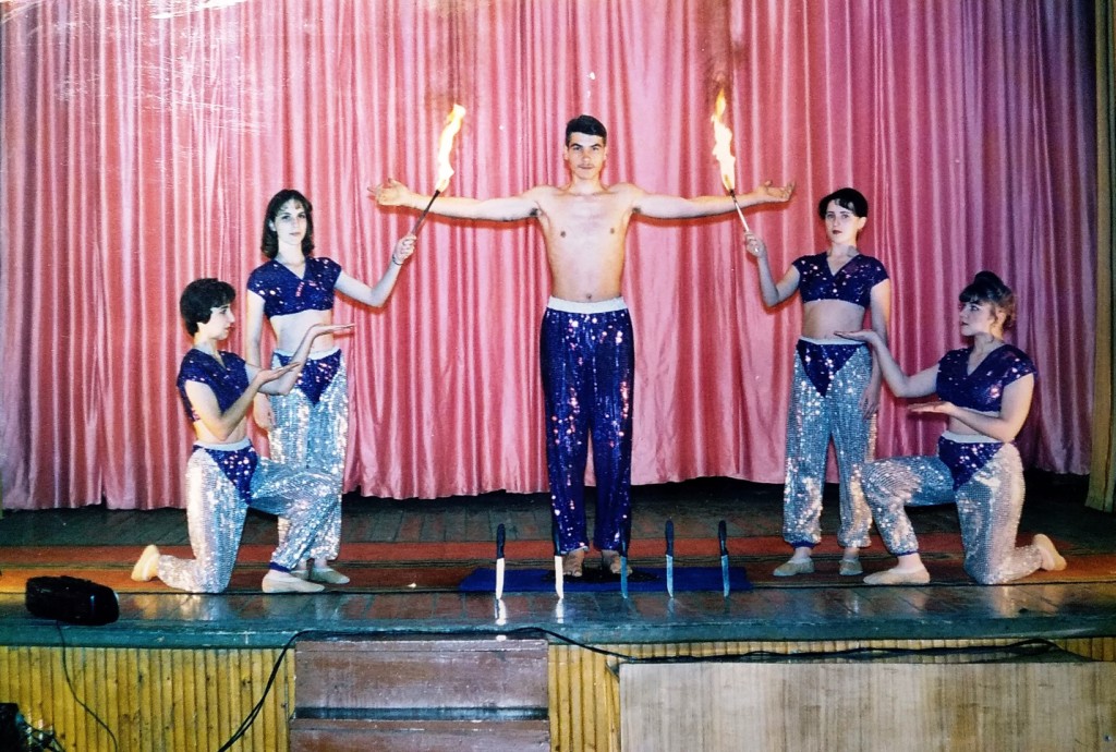 Из серии передач КУЛЬТУРА И МЫ Студия МИФ 2004 . Автор видео О.В. Лемякин.mp4