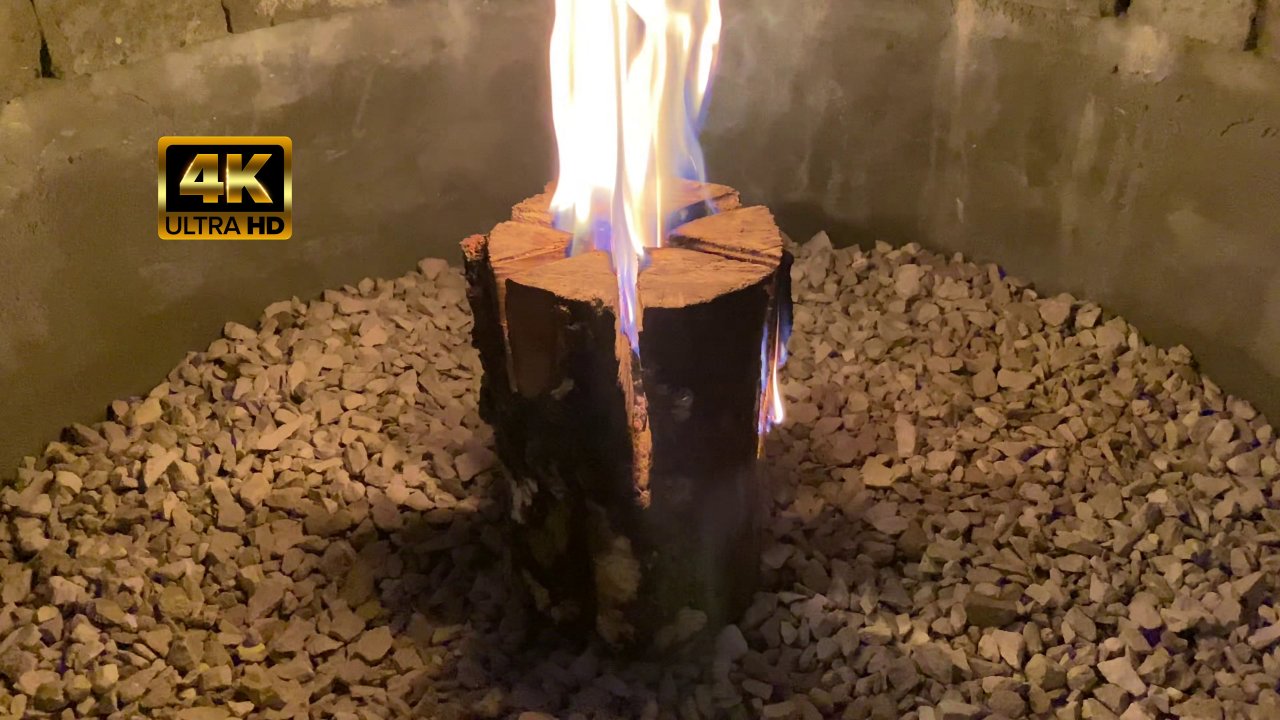 Пылающая гармония: Шведская свеча под звуки фортепиано и виолончели 4К