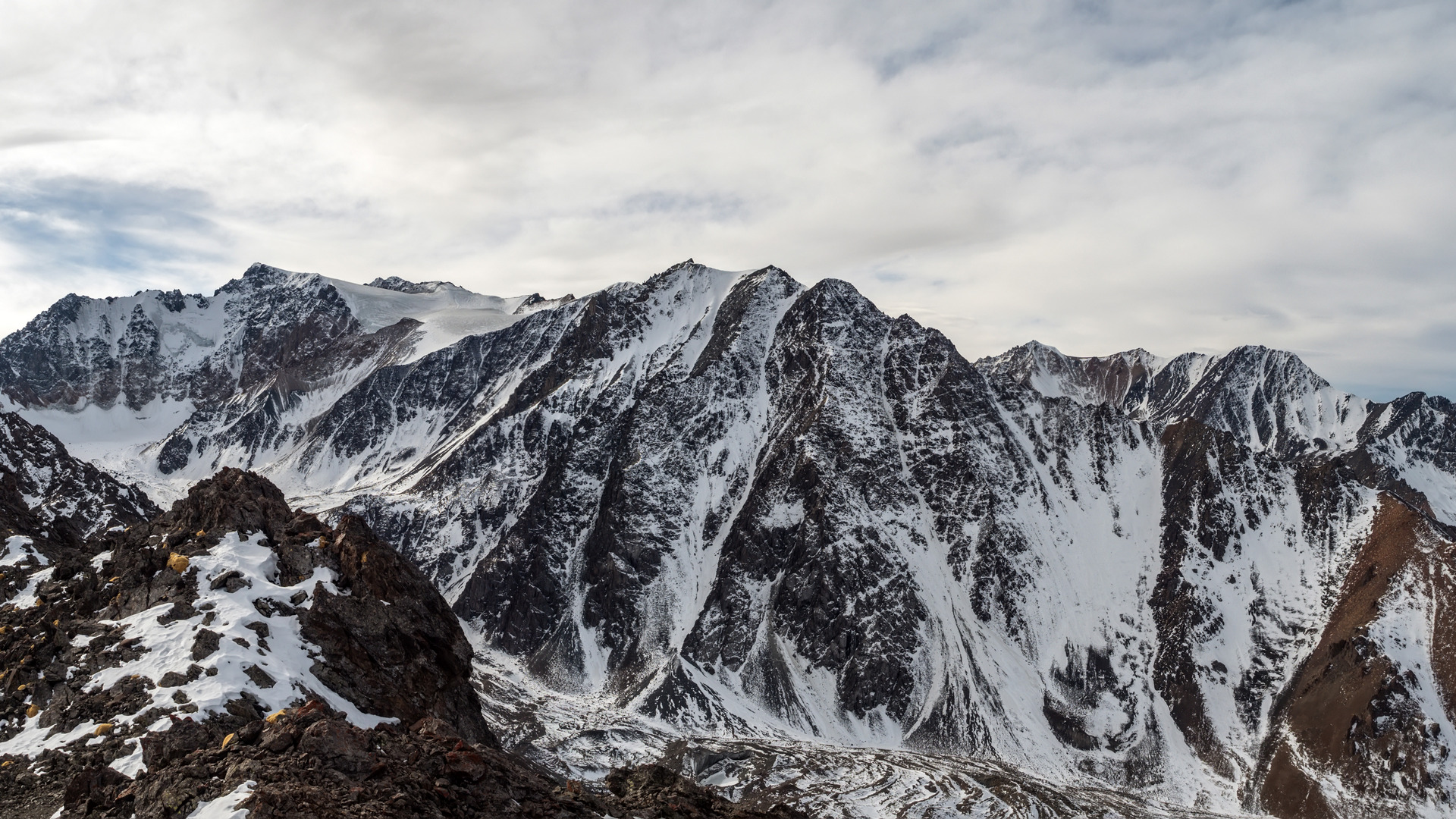 МВД. Восхождение на пик Зеленковой