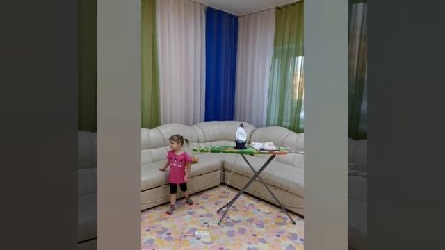 Внимание — опасные электроприборы возле детей.mp4