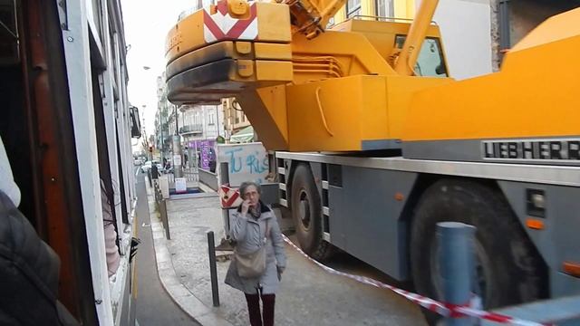 По Лиссабону на трамвае!Популярный 28 маршрут!Гуляем в парке Эдуарда Седьмого!