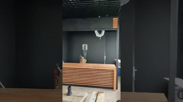Барная стойка из дерева.mp4