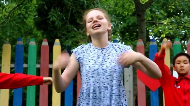 Играют мальчики в войну. Главные детские песни 1.0