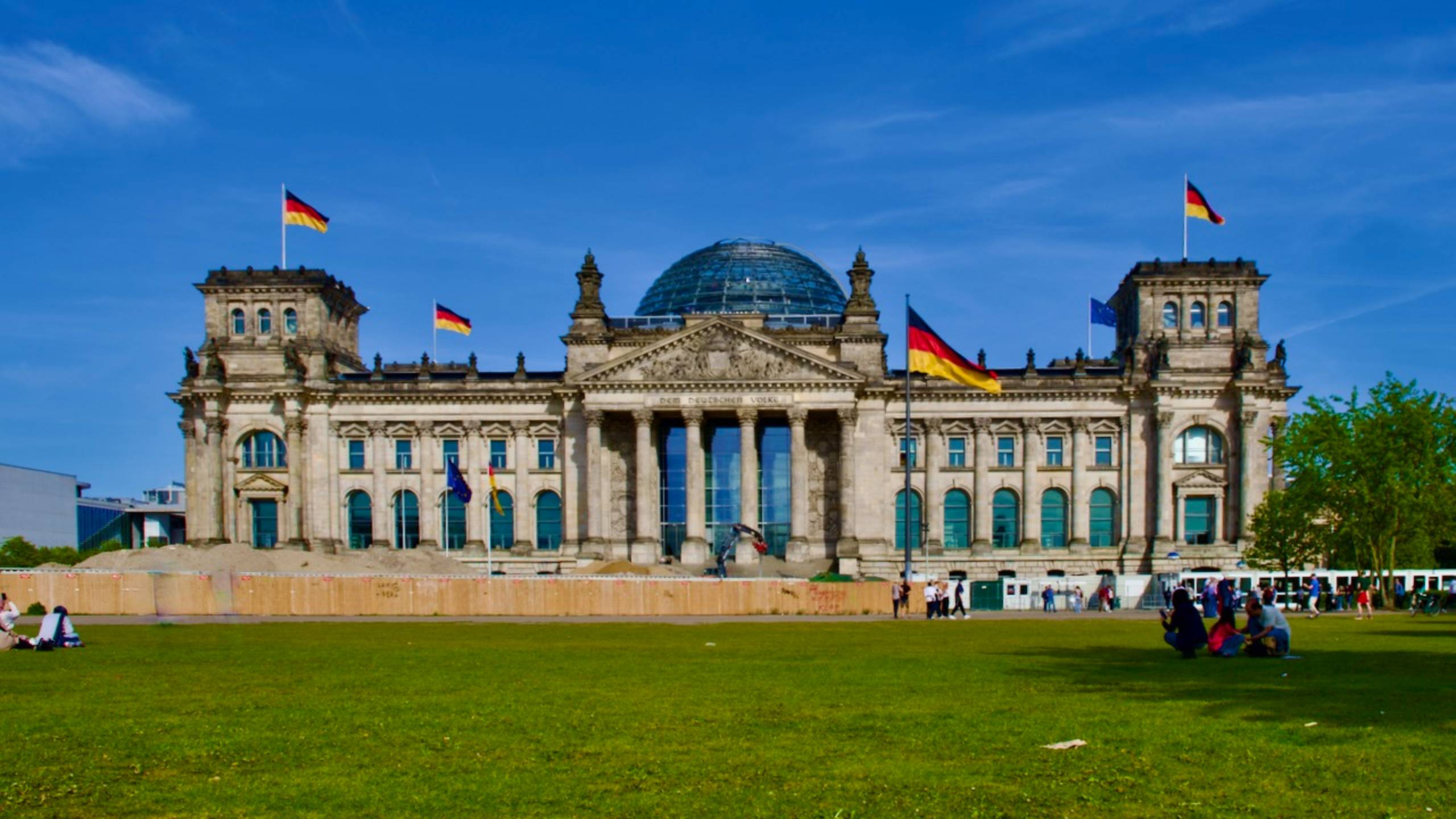 Поднимемся под купол Бундестага в Берлине