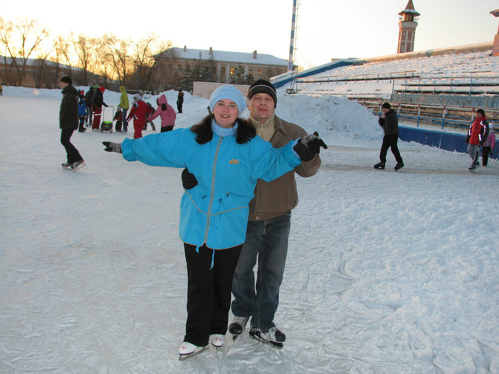 Каток. Учусь кататься в 43 года))