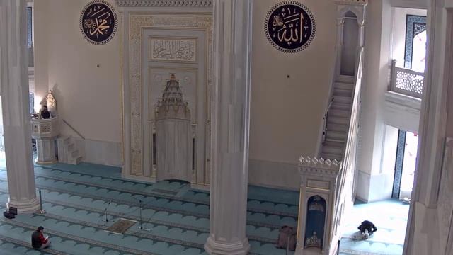 в молельном зале Московской Соборной Мечети 11.03.2024 Рамадан