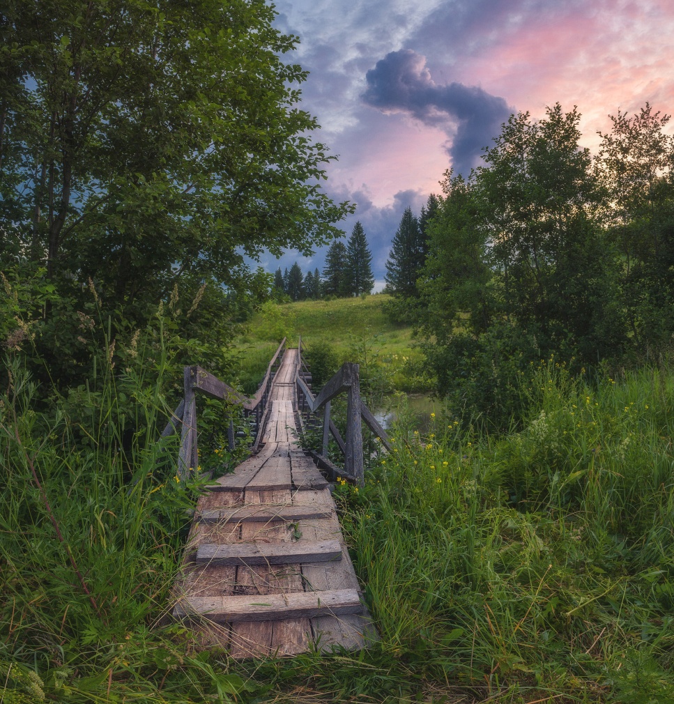 "ВЫЙДУ Я НА РЕЧЕНЬКУ"... (Фото Михаила Устюжанина (Белая Холуница) - Поёт Ольга Янчевецкая)