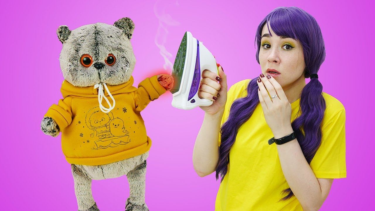 Кот Дымок и утюг - Веселое видео с игрушками для детей - Шоу про кота Дымка