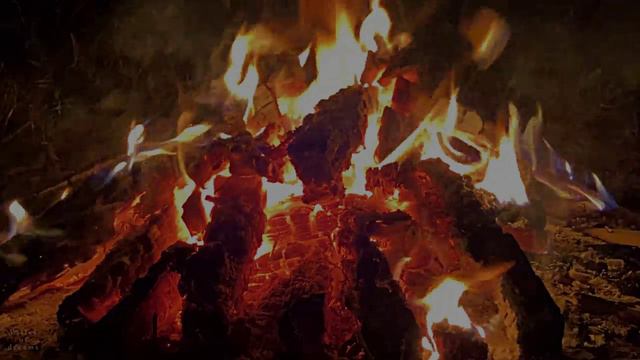 Расслабляющие Звуки Костра у ручья, Успокаивающие Звуки Природы для Сна.