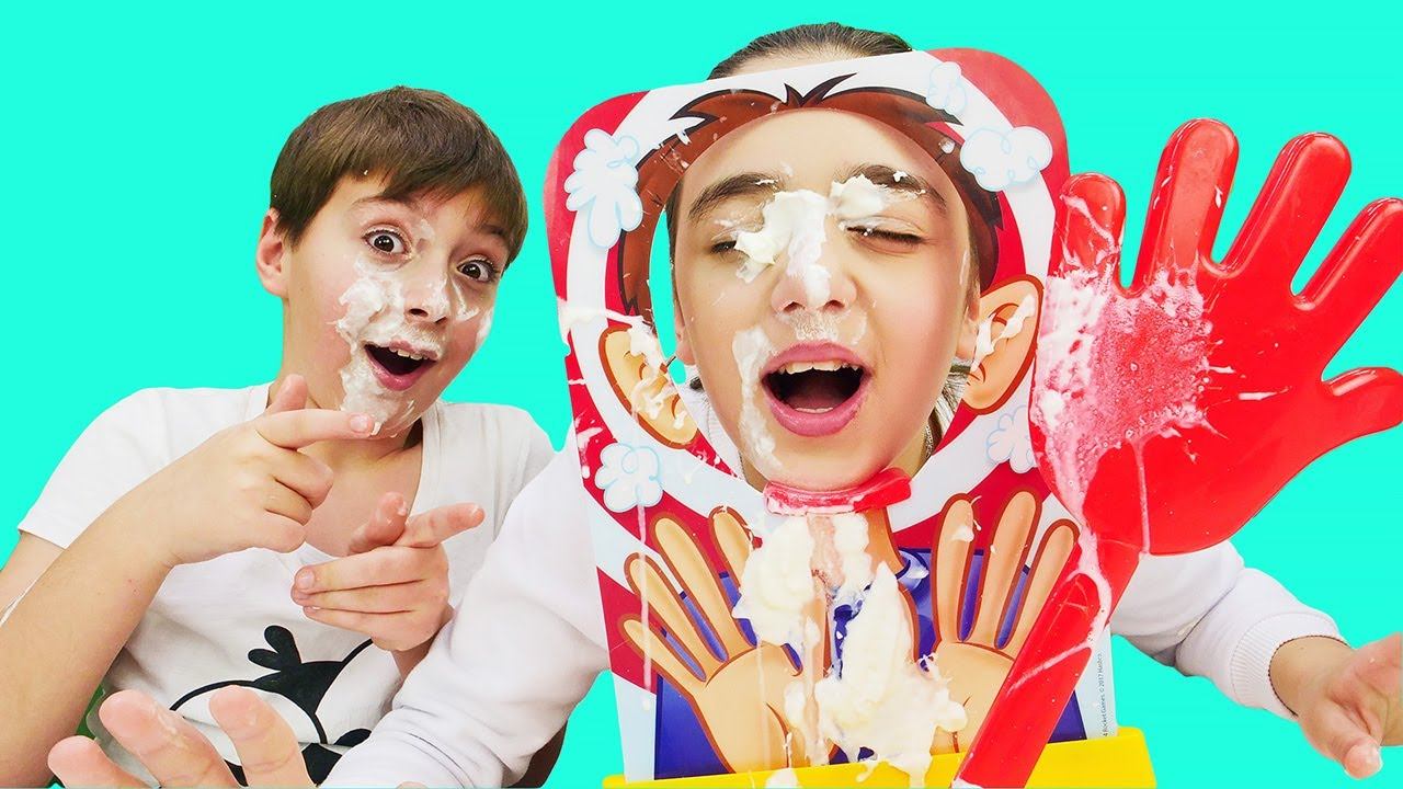Челлендж: игровой набор торт в лицо! Веселые видео про игры для мальчиков и девочек. Распаковка игры