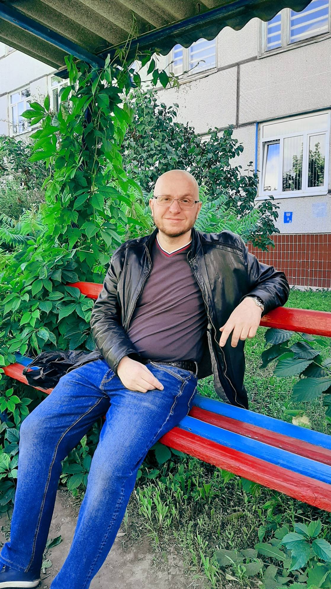 У ПСИХДИСПАНСЕРА. ВЫШЛИ ОТ ПСИХИАТРА