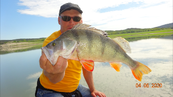 Щука окунь-открытие сезона.Ловля на резинку.