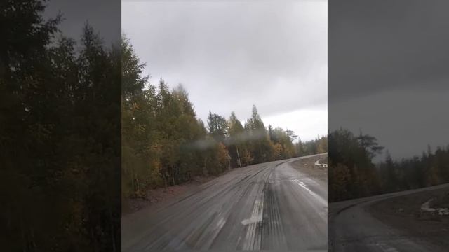 Дорога на Боровой ... Асфальт (или что там было ) растаял ...mp4