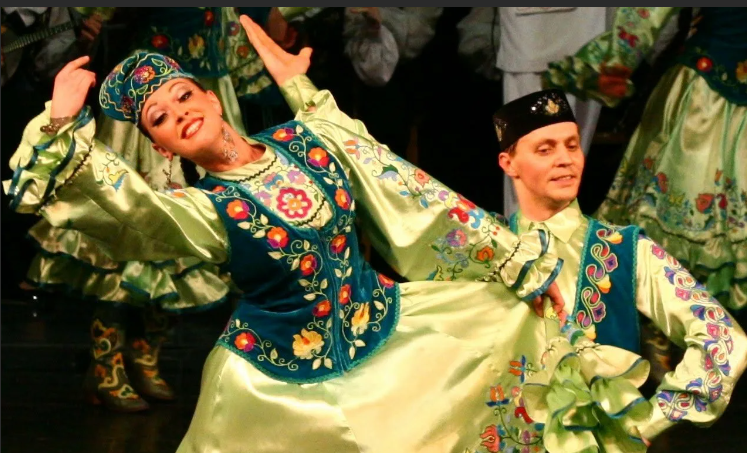 Красивый татарский танец.