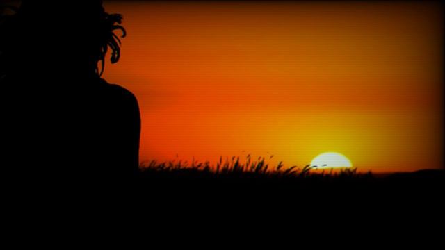 Константин Веселов исполняет песню на  стихи Саши Чёрного