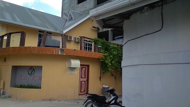 Вот такие улочки на Маафуши.Вечерняя прогулка!